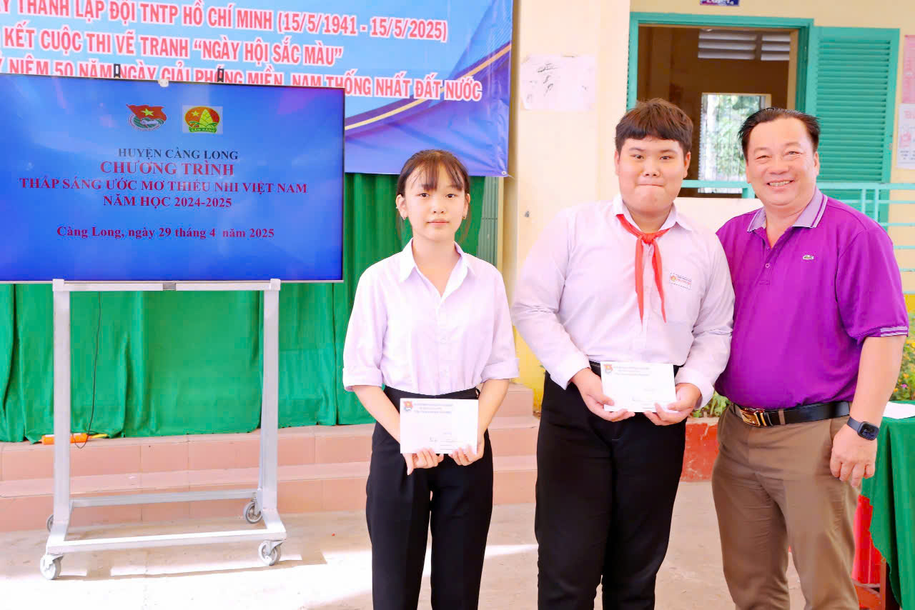 CÀNG LONG: HỖ TRỢ HỌC SINH CÓ NGUY CƠ BỎ HỌC ĐẾN TRƯỜNG NĂM HỌC 2024-2025